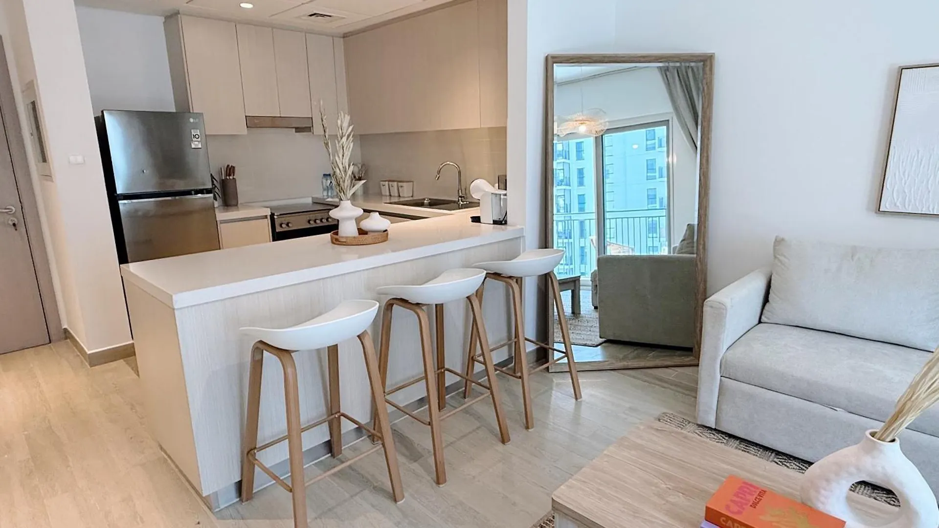 2 Bedroom In Waters Edge Voyage Αμπού Ντάμπι 0*,