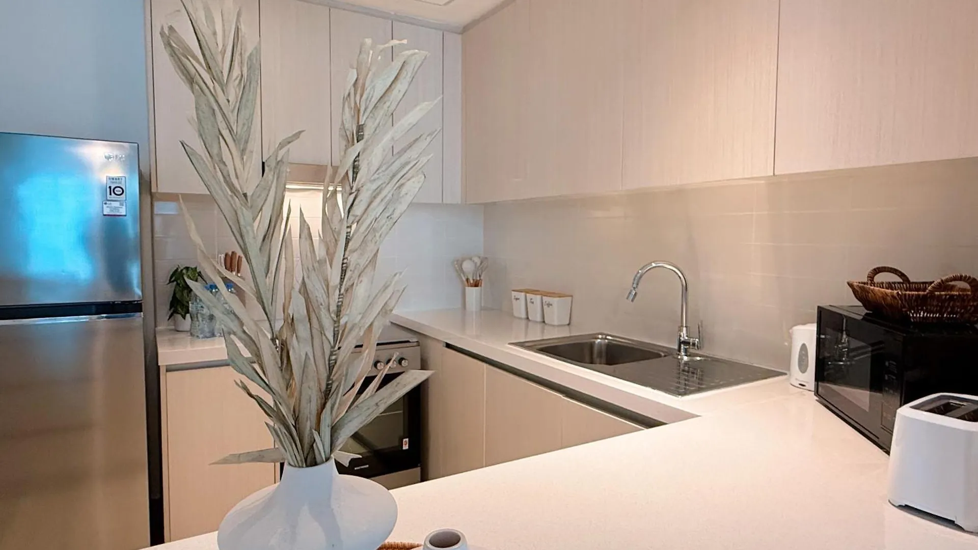 2 Bedroom In Waters Edge Voyage Abu Dhabi 0*,  Vereinigte Arabische Emirate